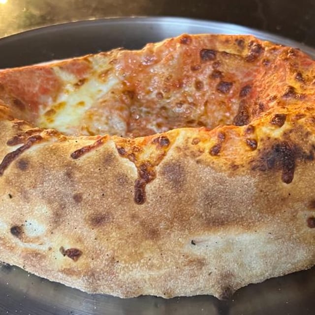 Classico Calzone.